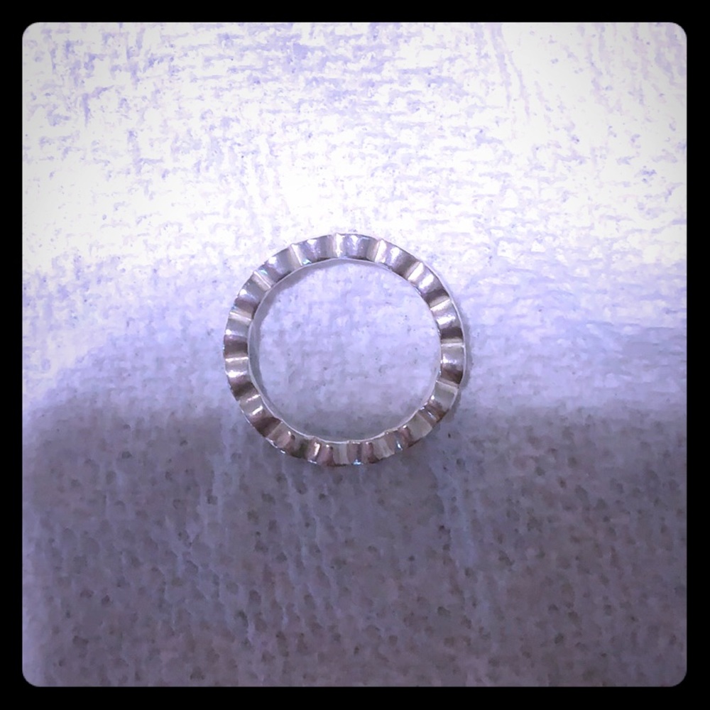 Pandora ring 💍 Silver with pearl enamel ✨